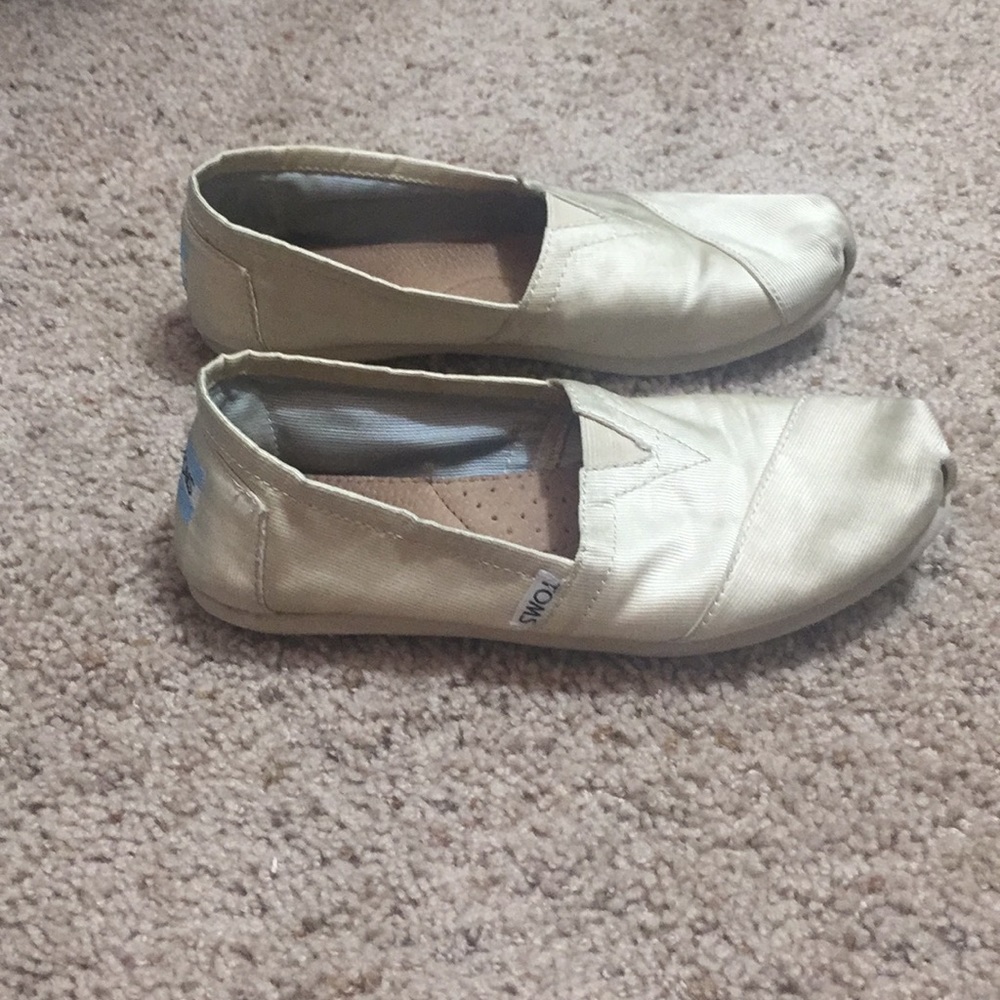 Women’s Toms